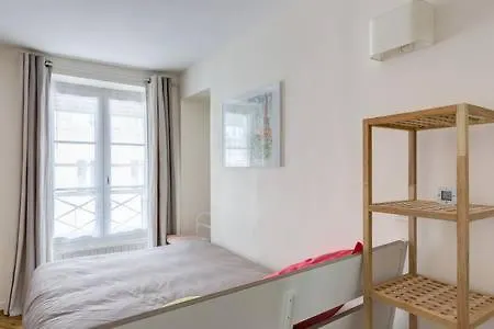 New Two Rooms, Madeleine Louvre Apartament *